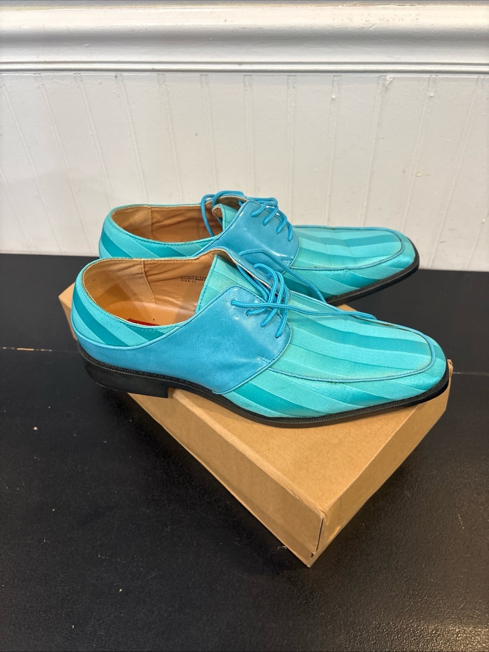 Expressions by RC bold Turquoise Satin Stripe Oxford dress shoes size 11